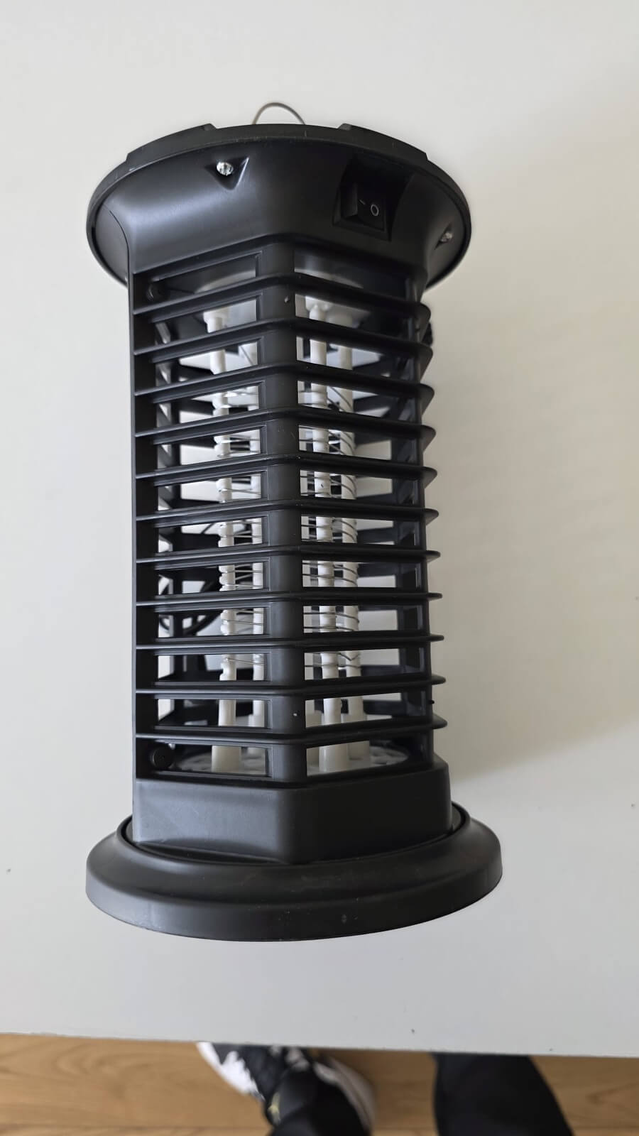 Aparat / lampa protiv komaraca